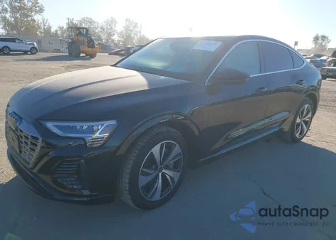2024 Audi Q8 E-Tron S Line Premium Plus Quattro z USA, uszkodzony, nr VIN WA1CAAGE7RB033493